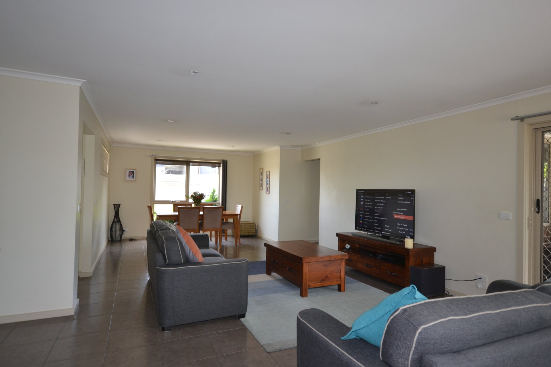 38A Sweetland Road, Mooroolbark image 3