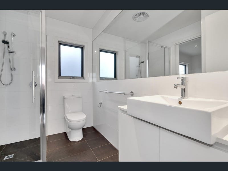 Property Gallery Thumbnail 6