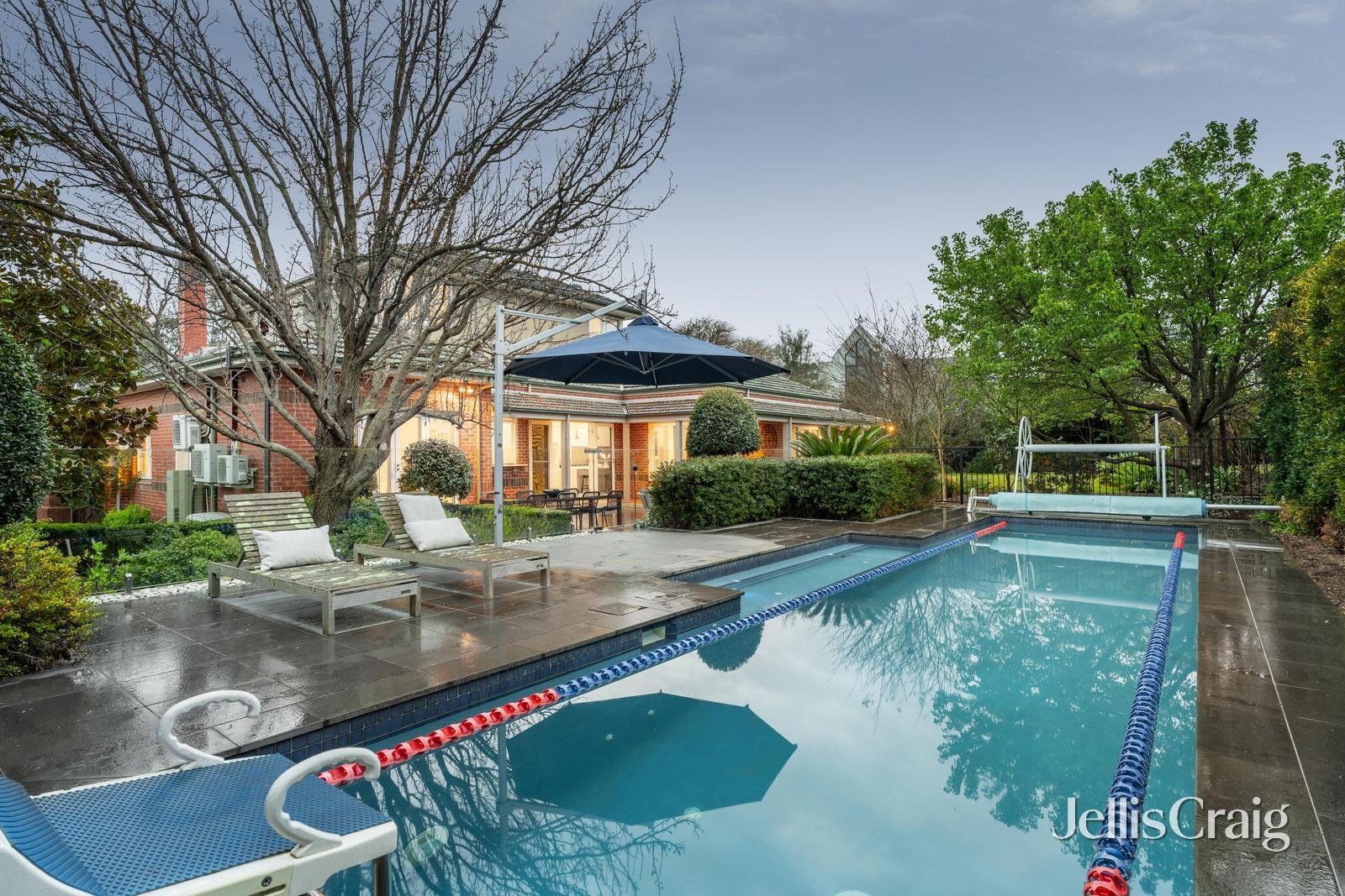 39-41 Ashburn Grove, Ashburton image 2