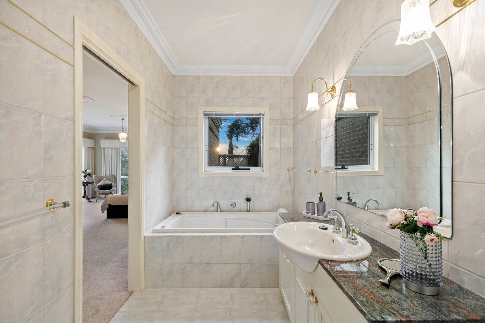 Property Gallery Thumbnail 13