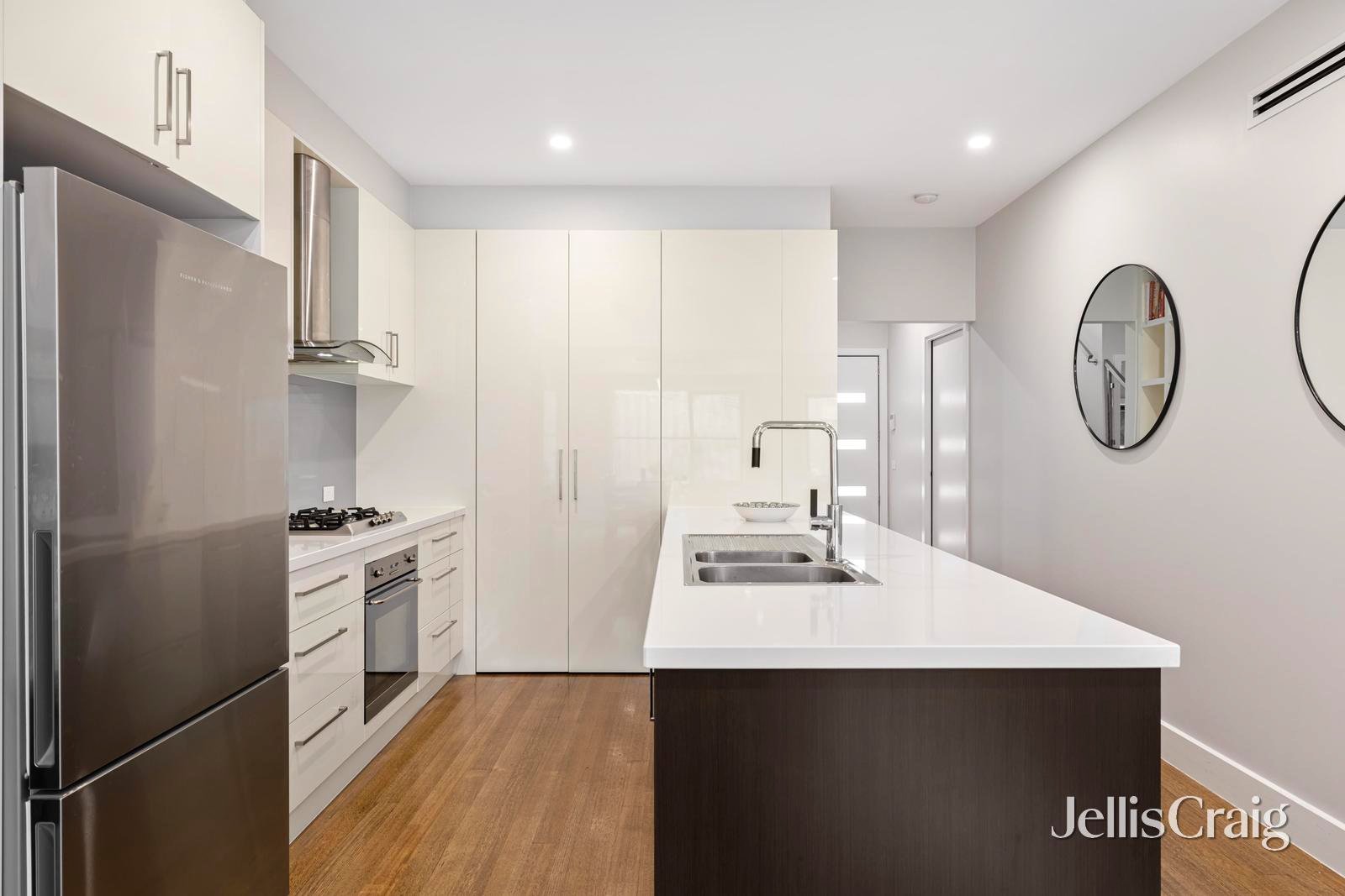 3/9 Amelia Crescent, Doncaster&nbsp;East image 8