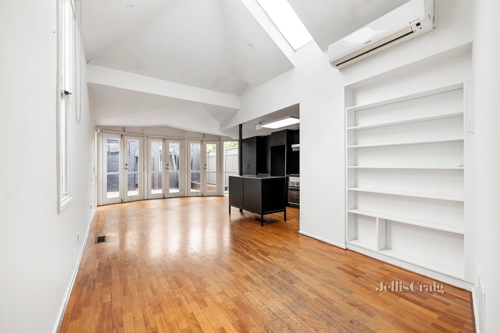 39 Ashworth Street, Albert Park image 3