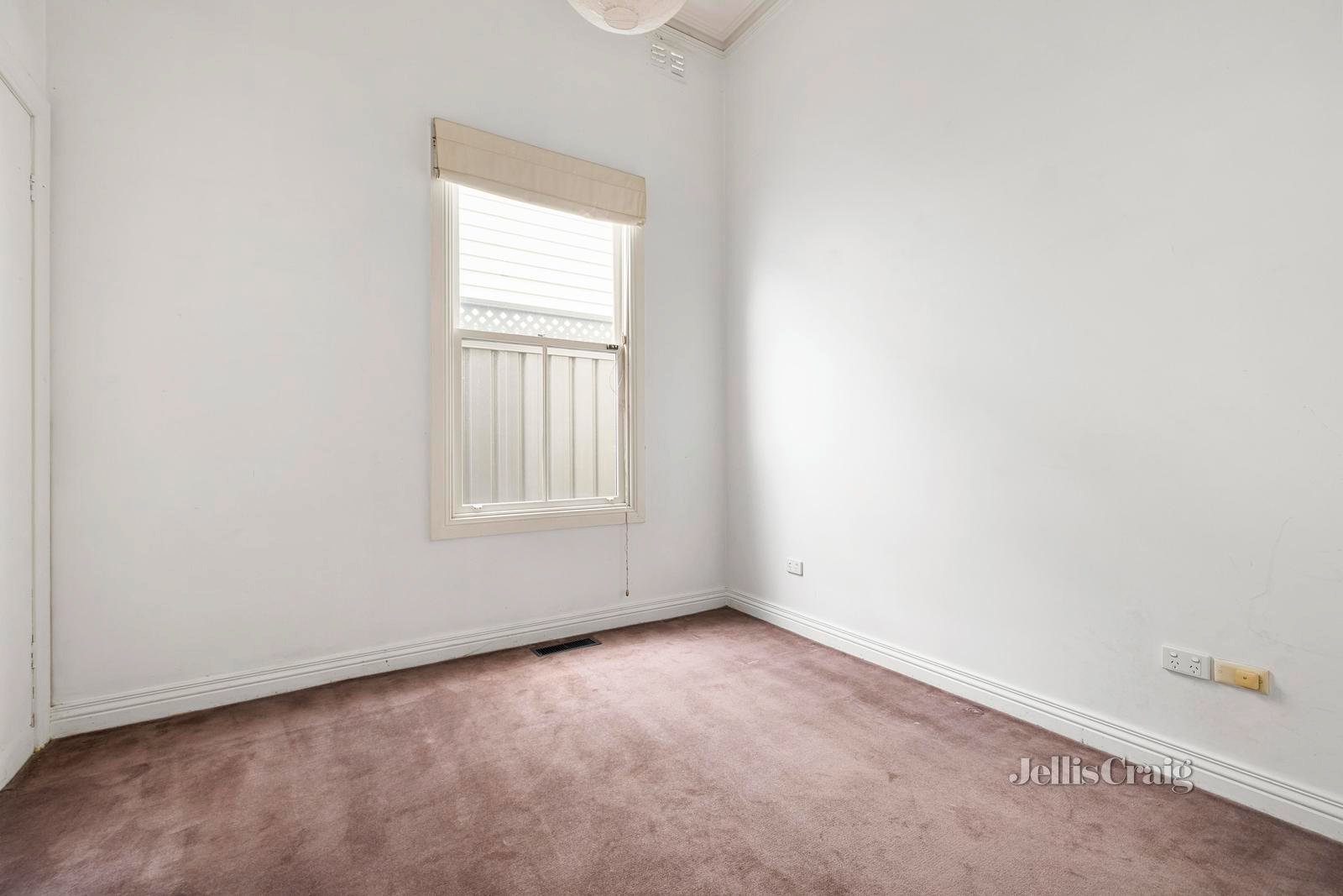 39 Ashworth Street, Albert Park image 6
