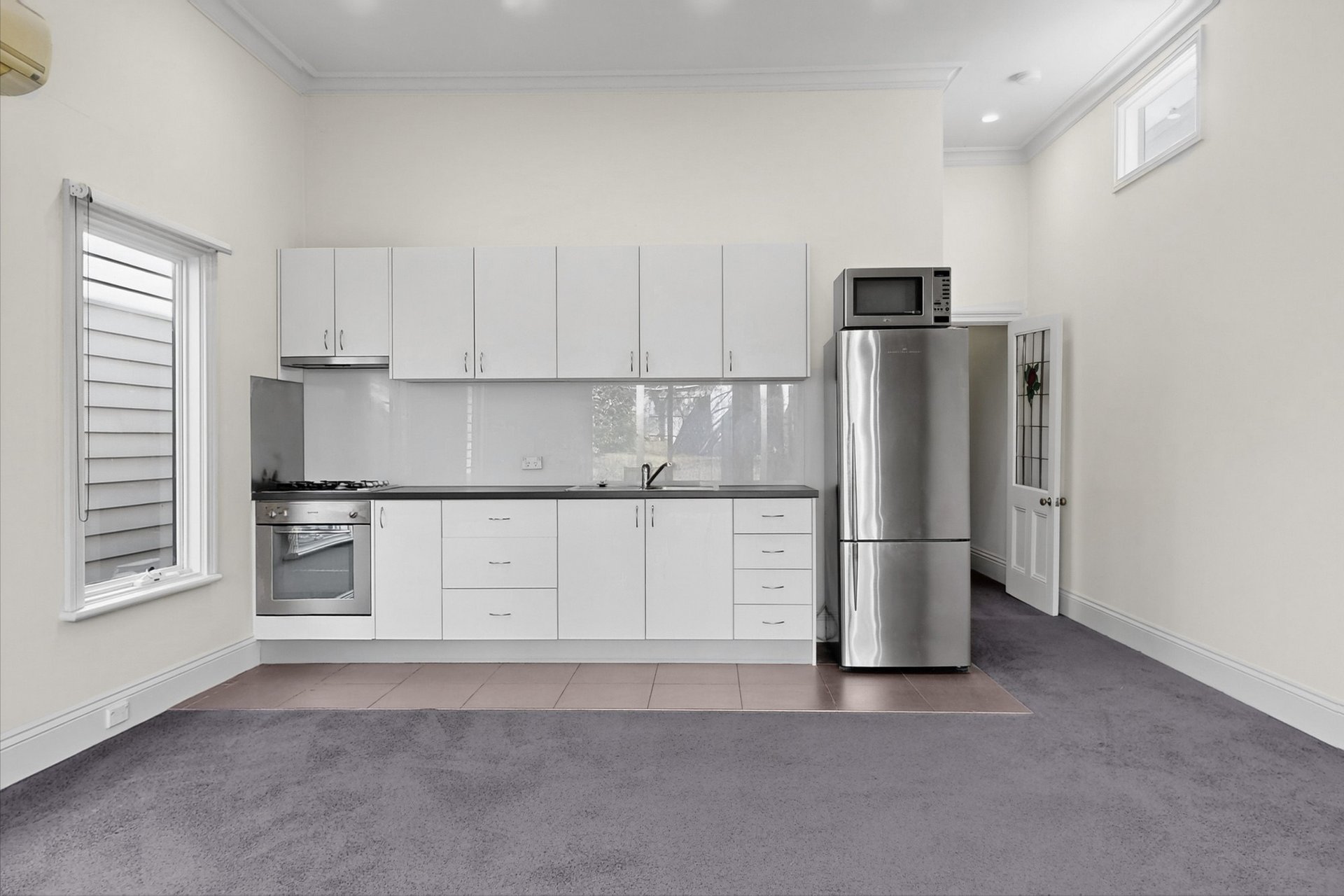 39 Avenue Road, Camberwell image 2