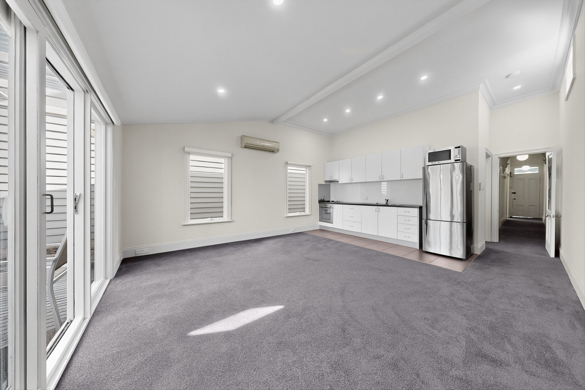 39 Avenue Road, Camberwell image 3