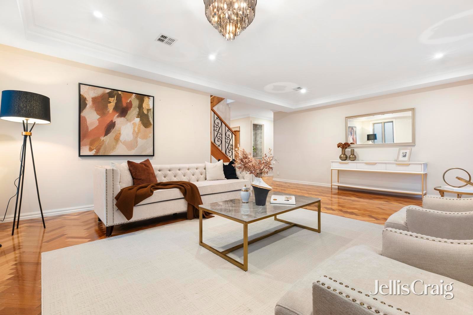 39 Avonhurst Drive, Glen&nbsp;Waverley image 3