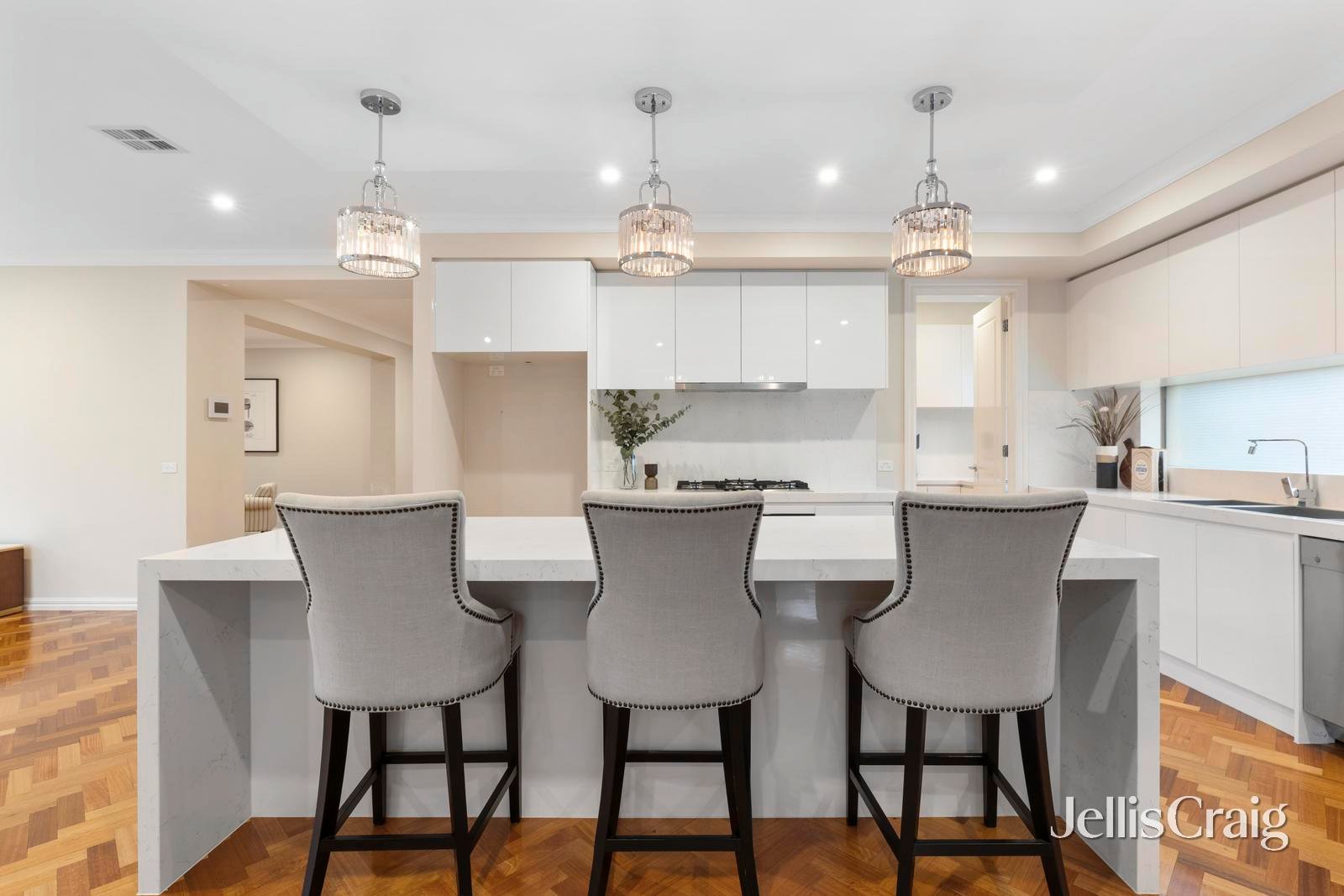 39 Avonhurst Drive, Glen&nbsp;Waverley image 7