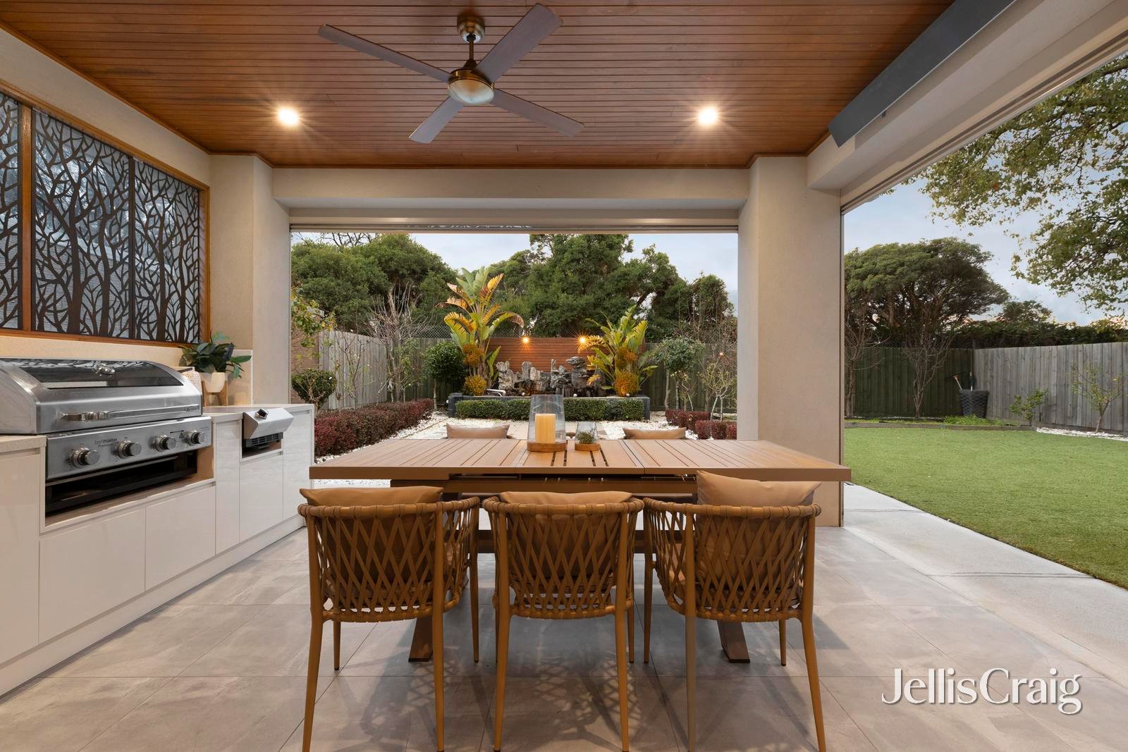 39 Avonhurst Drive, Glen&nbsp;Waverley image 20