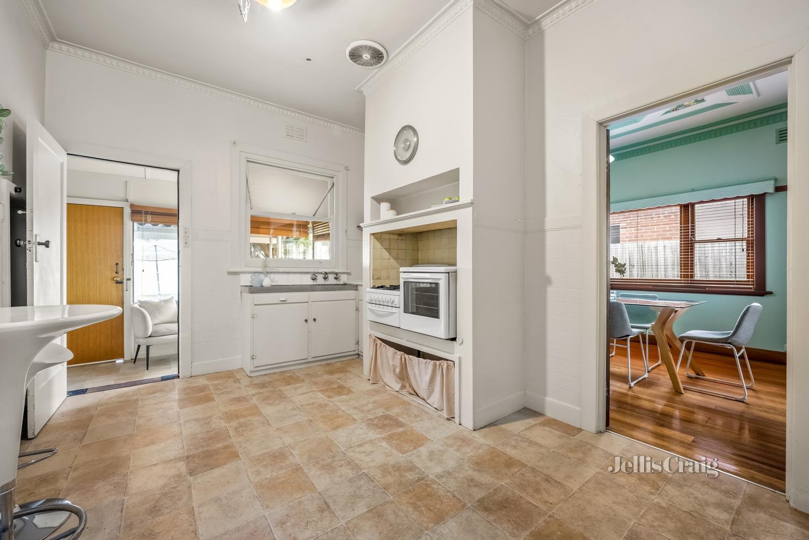 39 Balmoral Avenue, Pascoe Vale South image 9