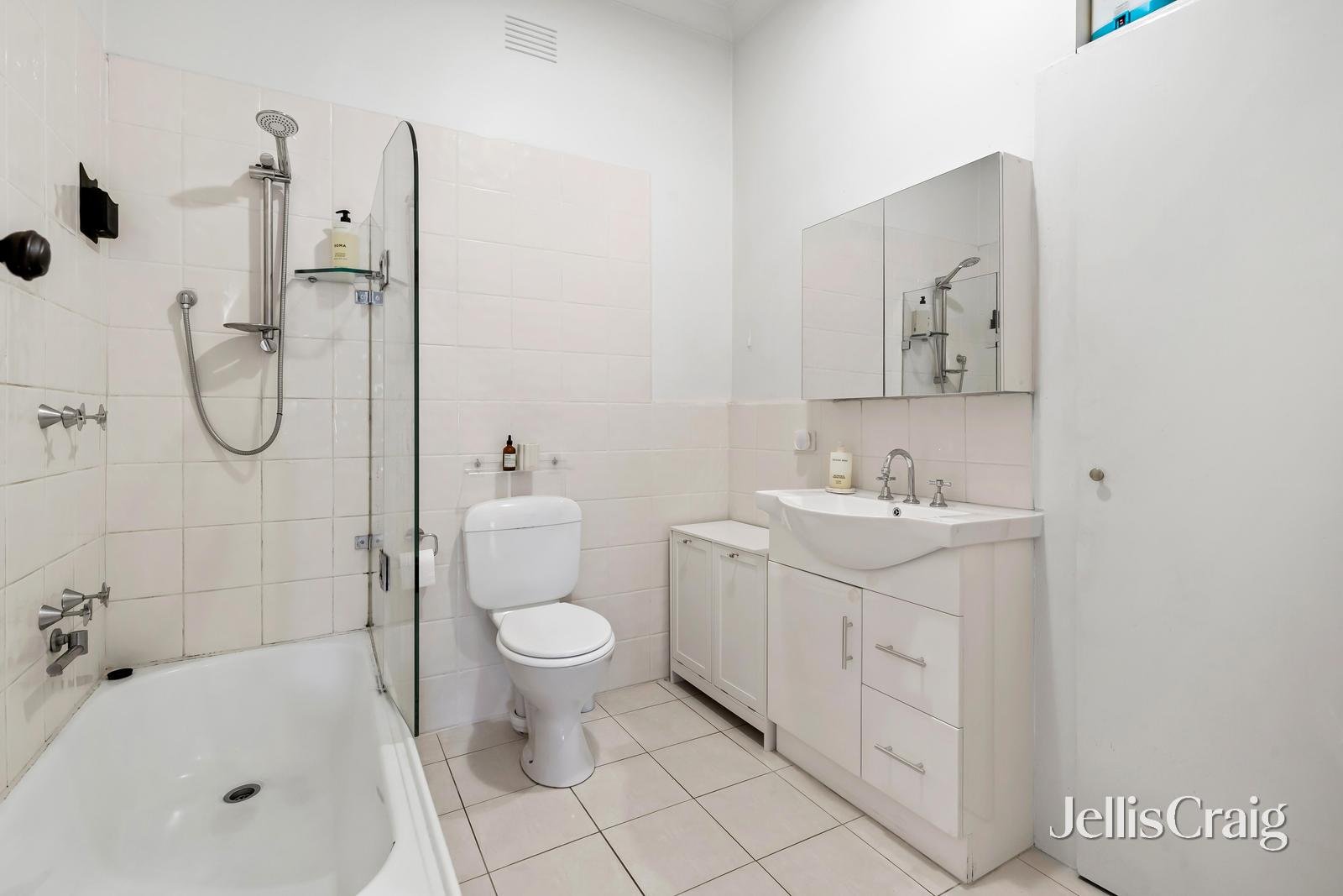 39 Barton Street, Surrey&nbsp;Hills image 8