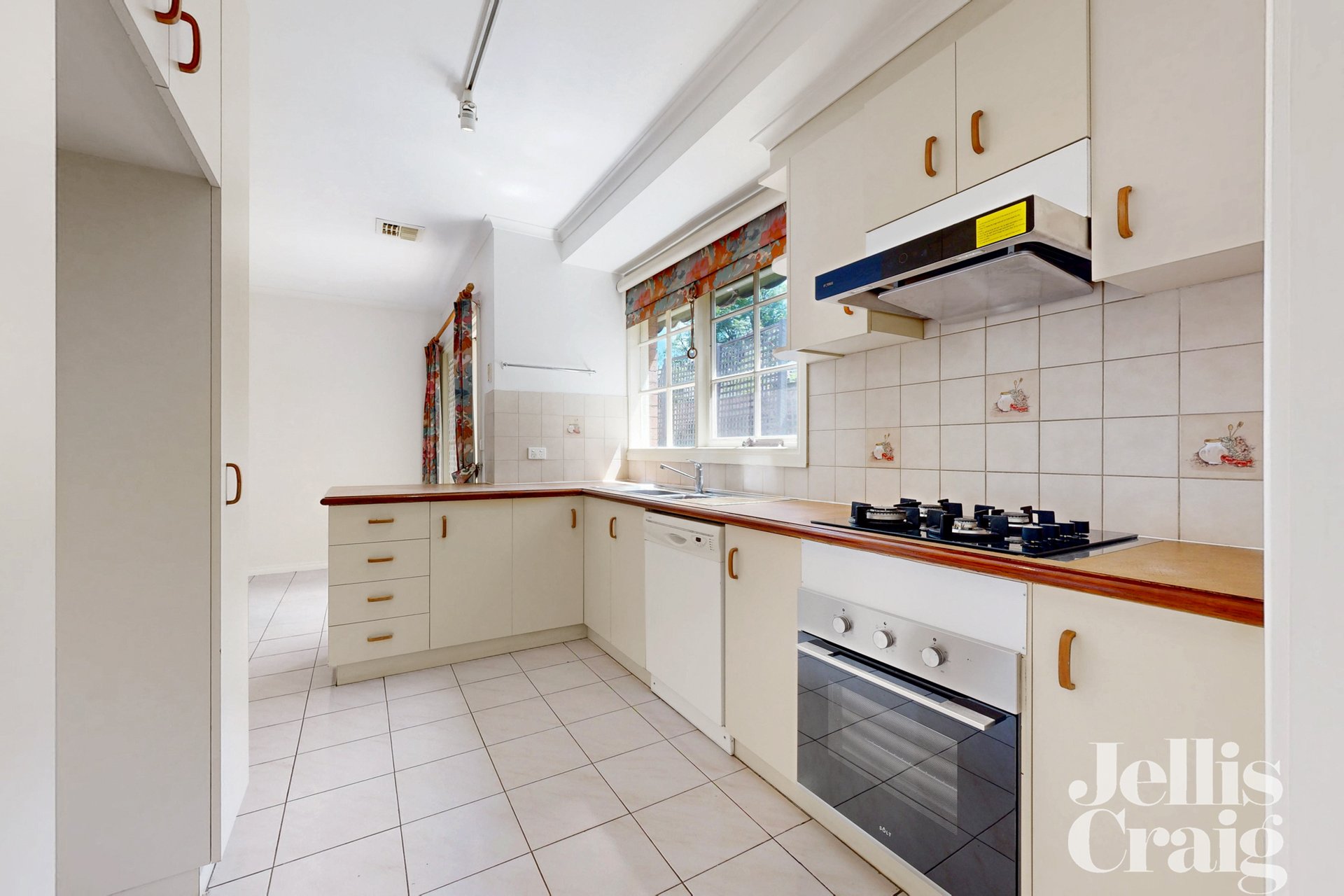 3/9 Blair Street, Bentleigh image 2