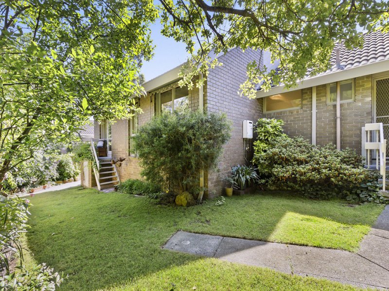 39 Boardman Close, Box Hill South image 3