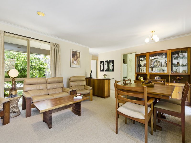 39 Boardman Close, Box Hill South image 5