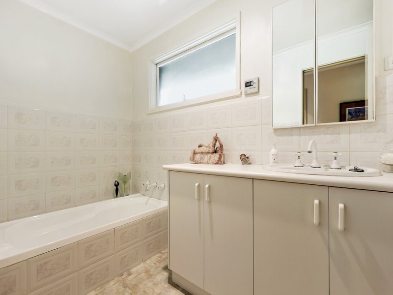39 Boardman Close, Box Hill South image 10