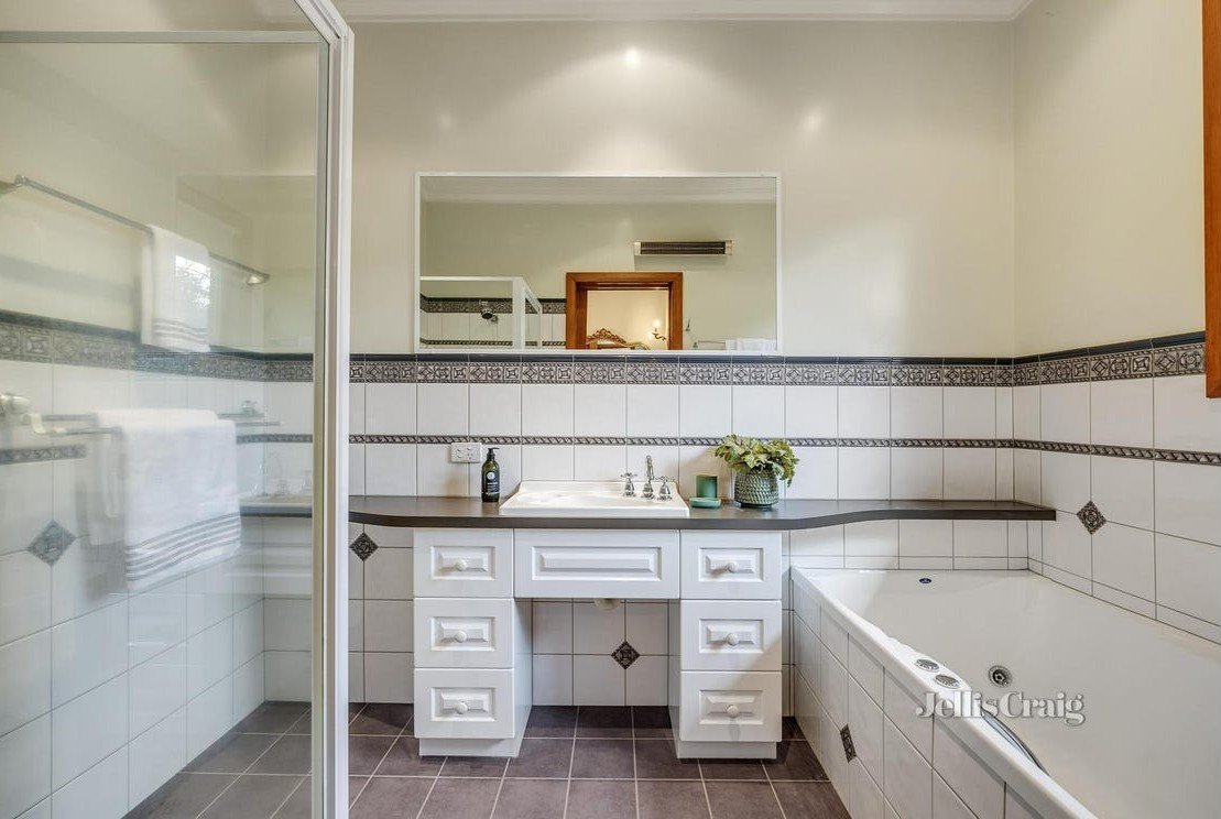 39 Brazilia Drive, Glen&nbsp;Waverley image 12