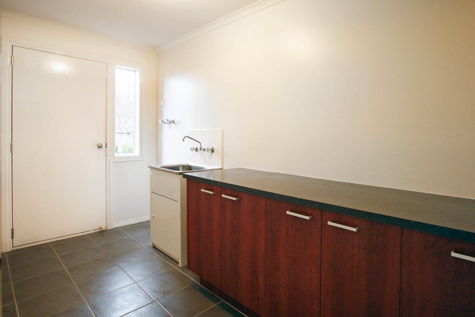 Property Gallery Thumbnail 6