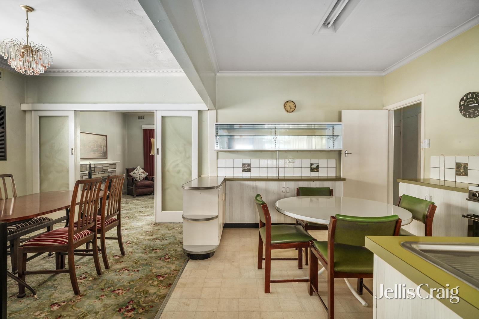 39 Browns Road, Bentleigh East image 5