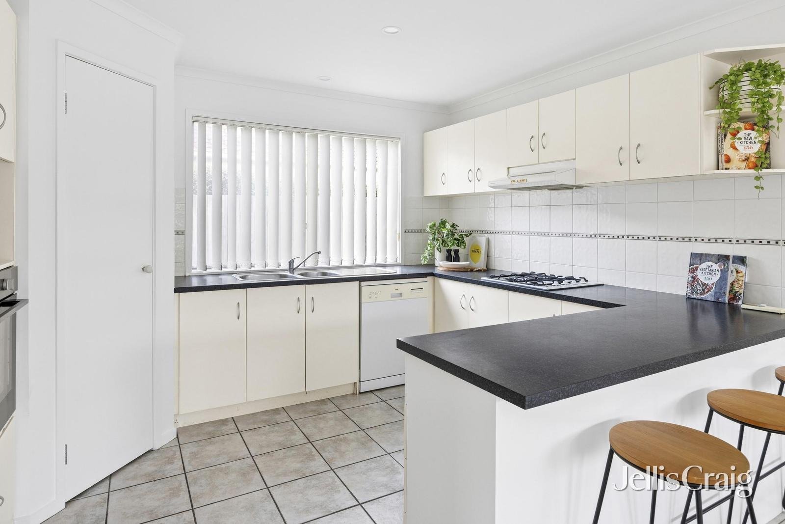 39 Burgundy Drive, Waurn&nbsp;Ponds image 5