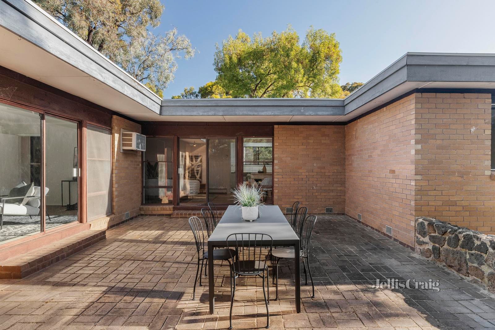 39 Cairns Street, Greensborough image 18