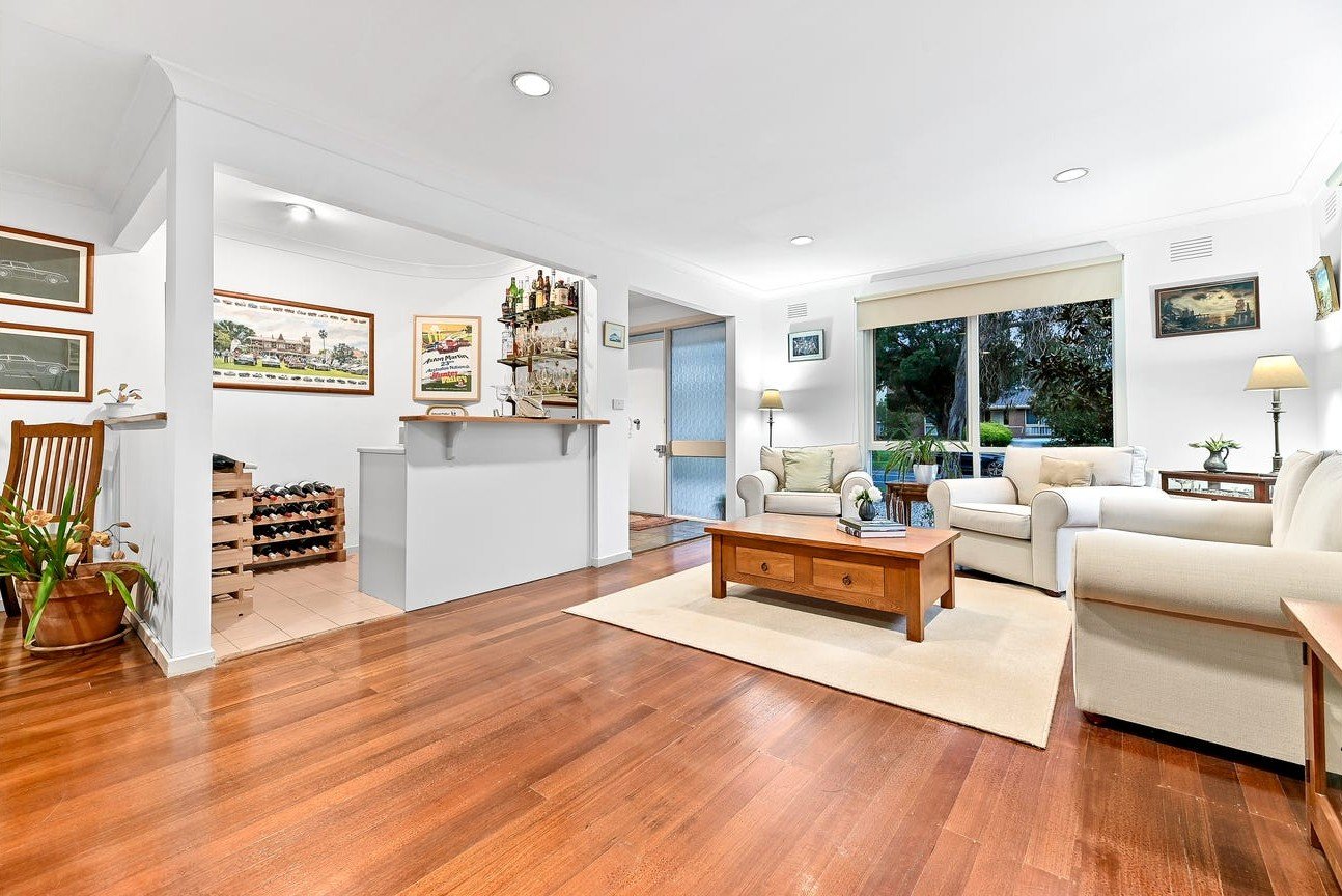 39 Camelot Drive, Glen Waverley image 2