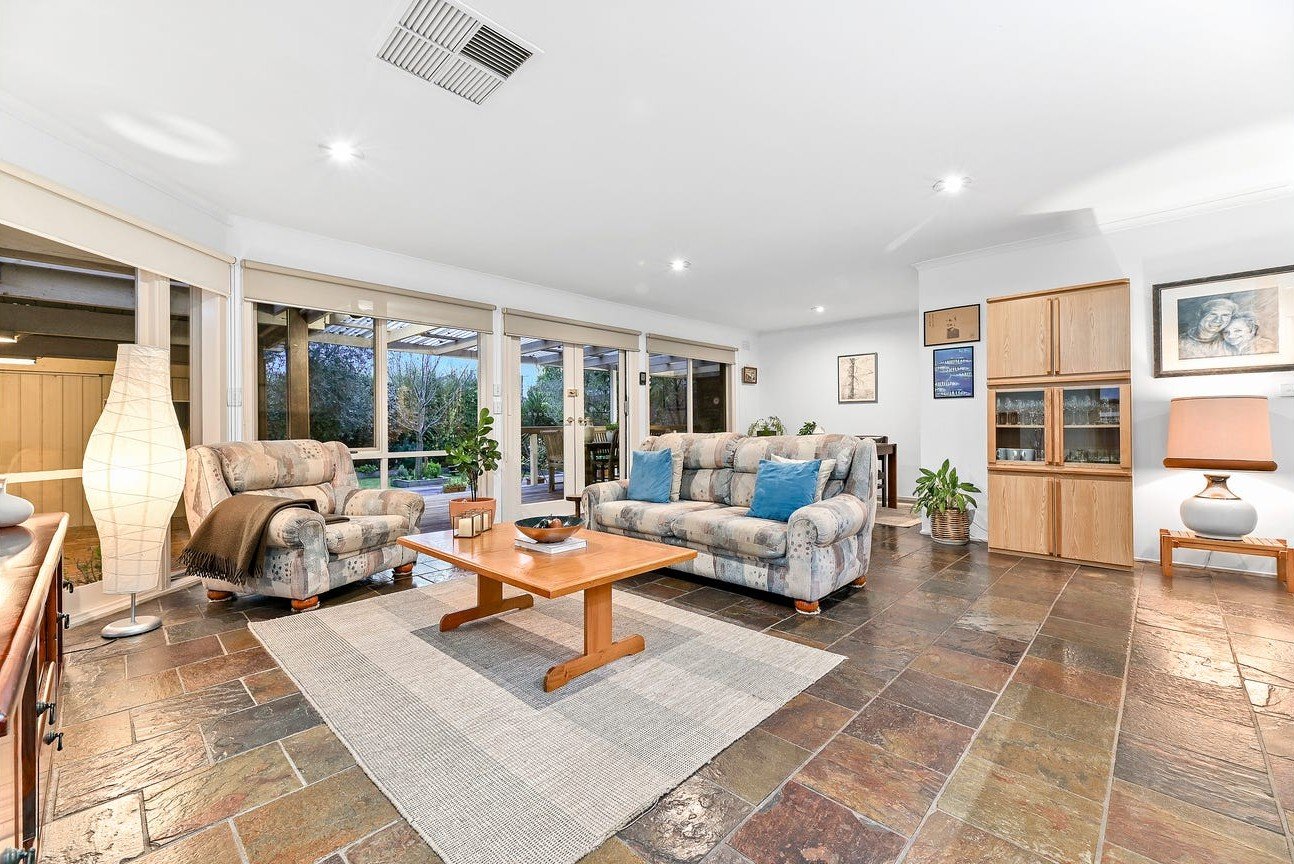 39 Camelot Drive, Glen Waverley image 7