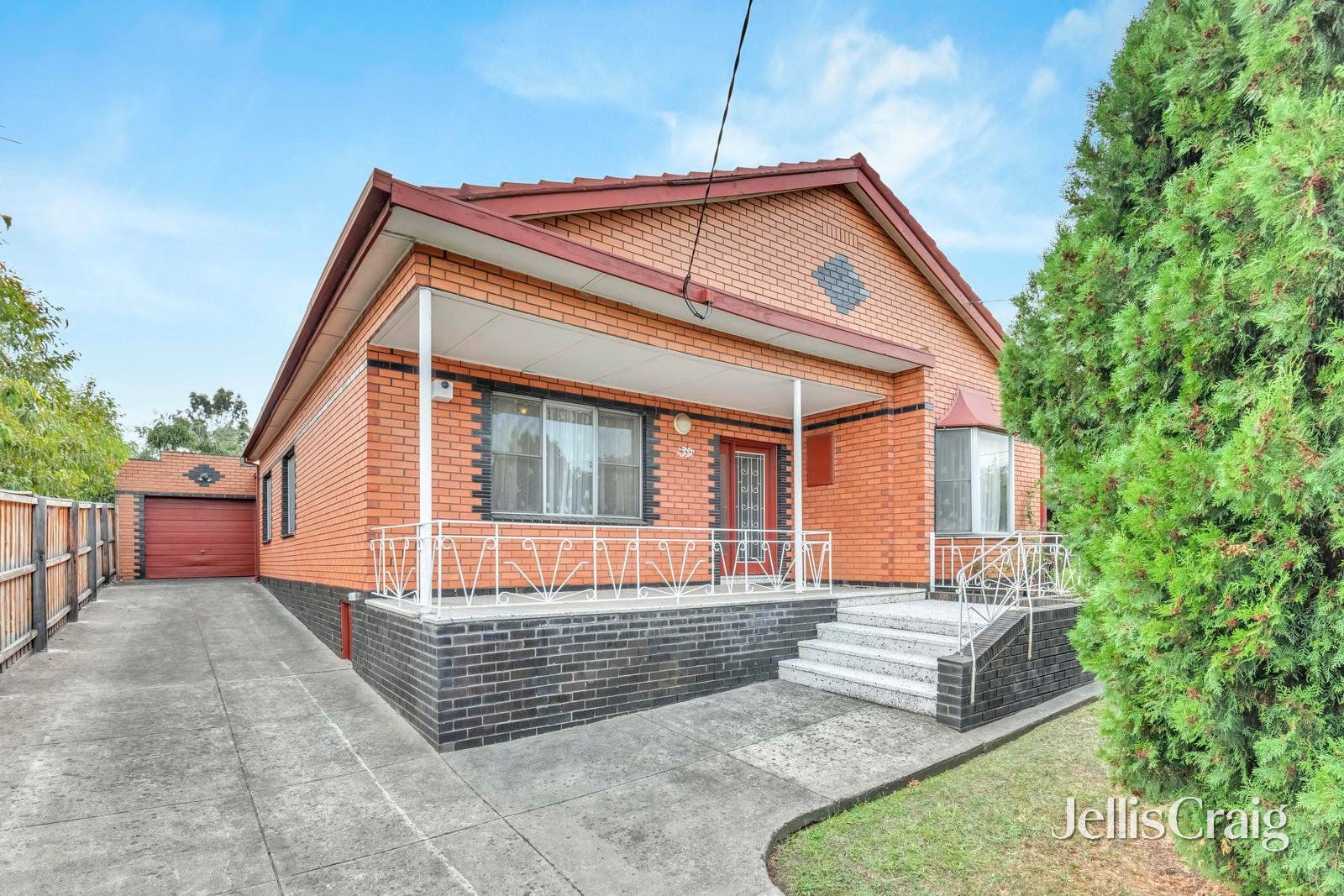 39 Carrington Street, Pascoe Vale South image 2