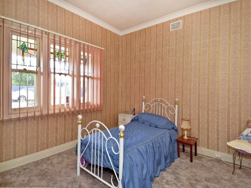 39 Catherine Street, Geelong West image 5