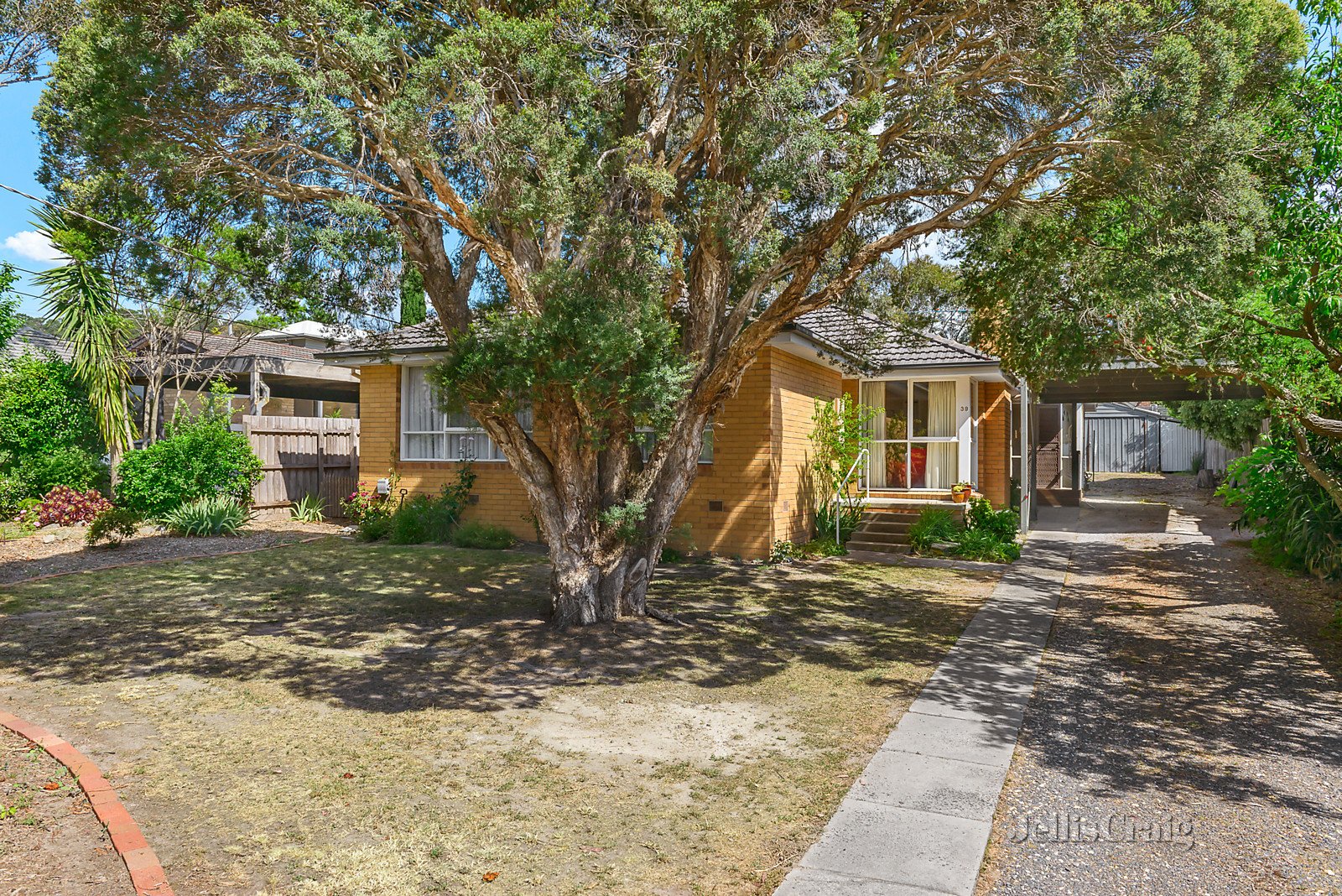 39 Clarence Road, Wantirna image 2