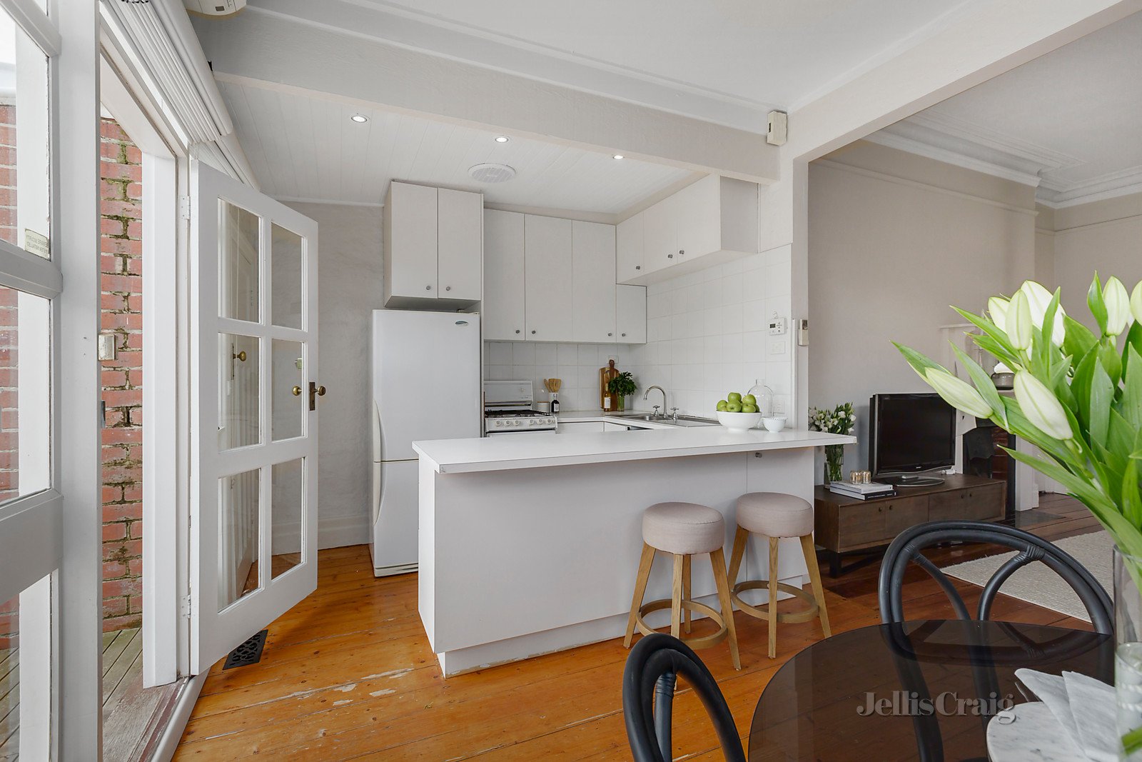 39 Closeburn Avenue, Prahran image 4