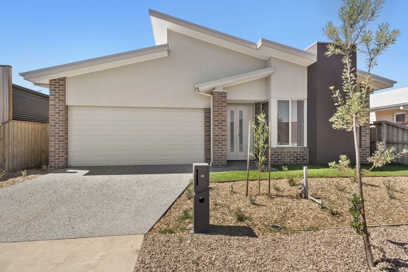 Property Gallery - Main Image