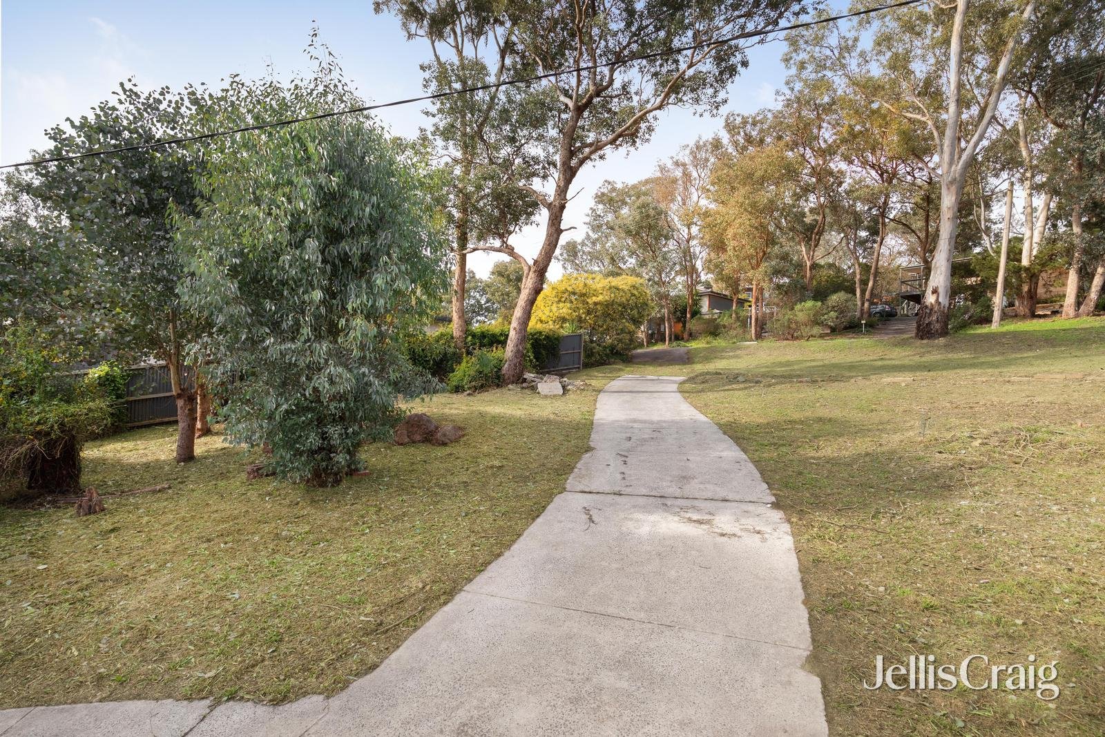 39 Curtain Road, Hurstbridge image 3
