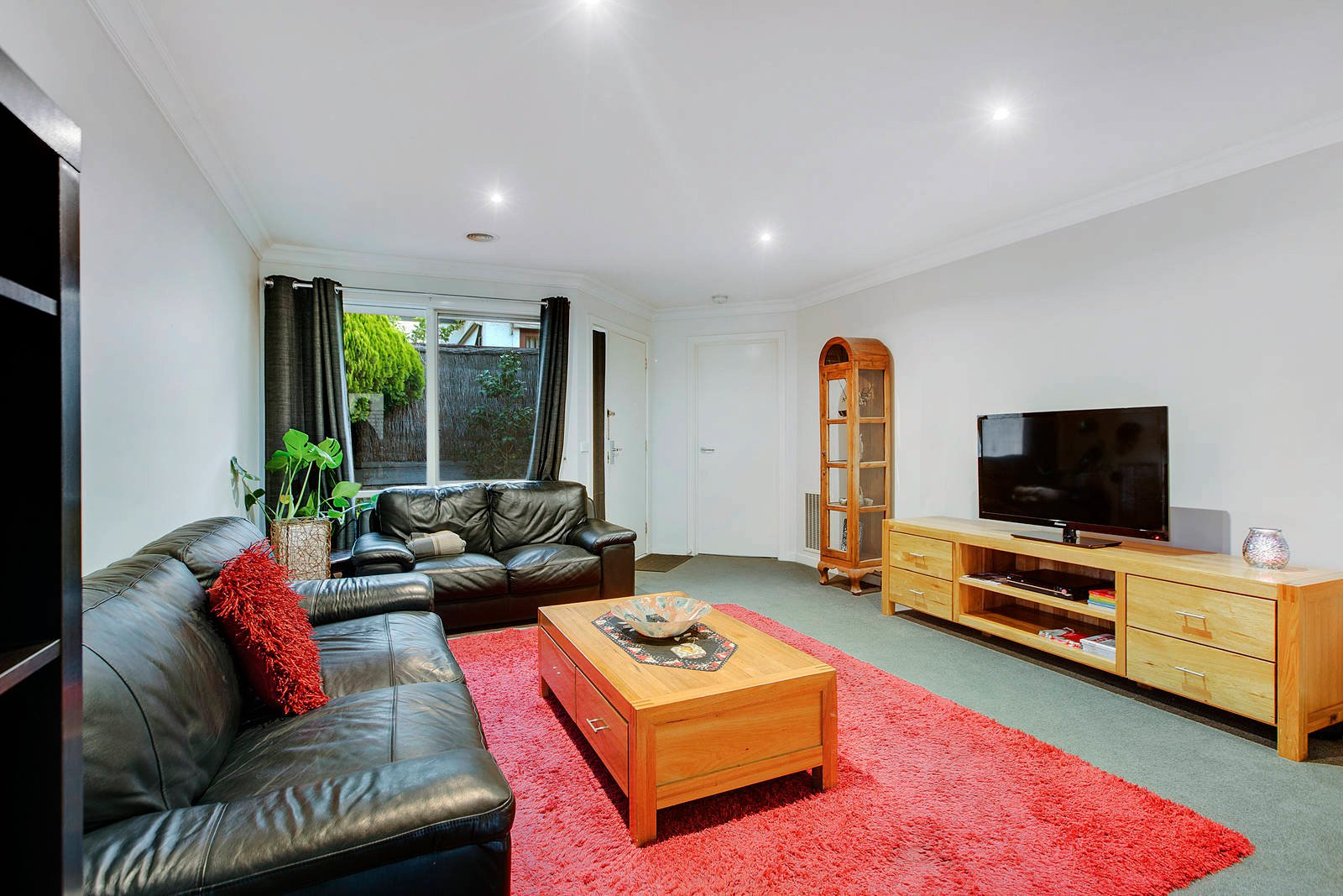 Property Gallery Thumbnail 3