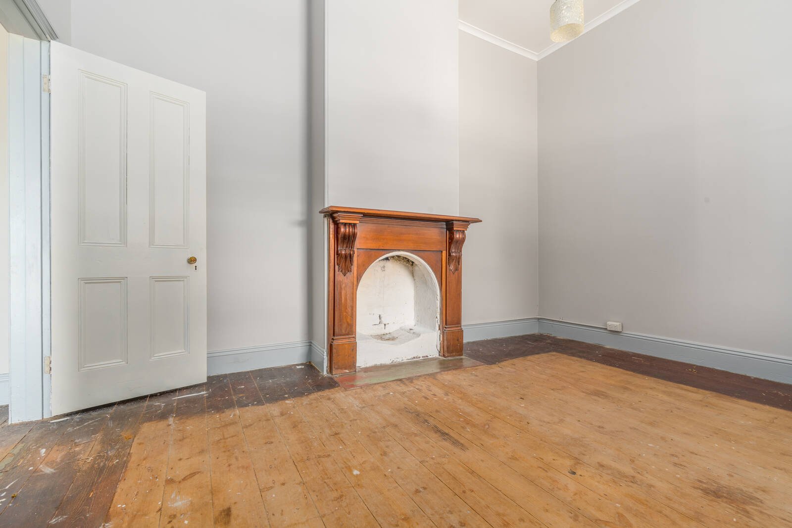 Property Gallery Thumbnail 4