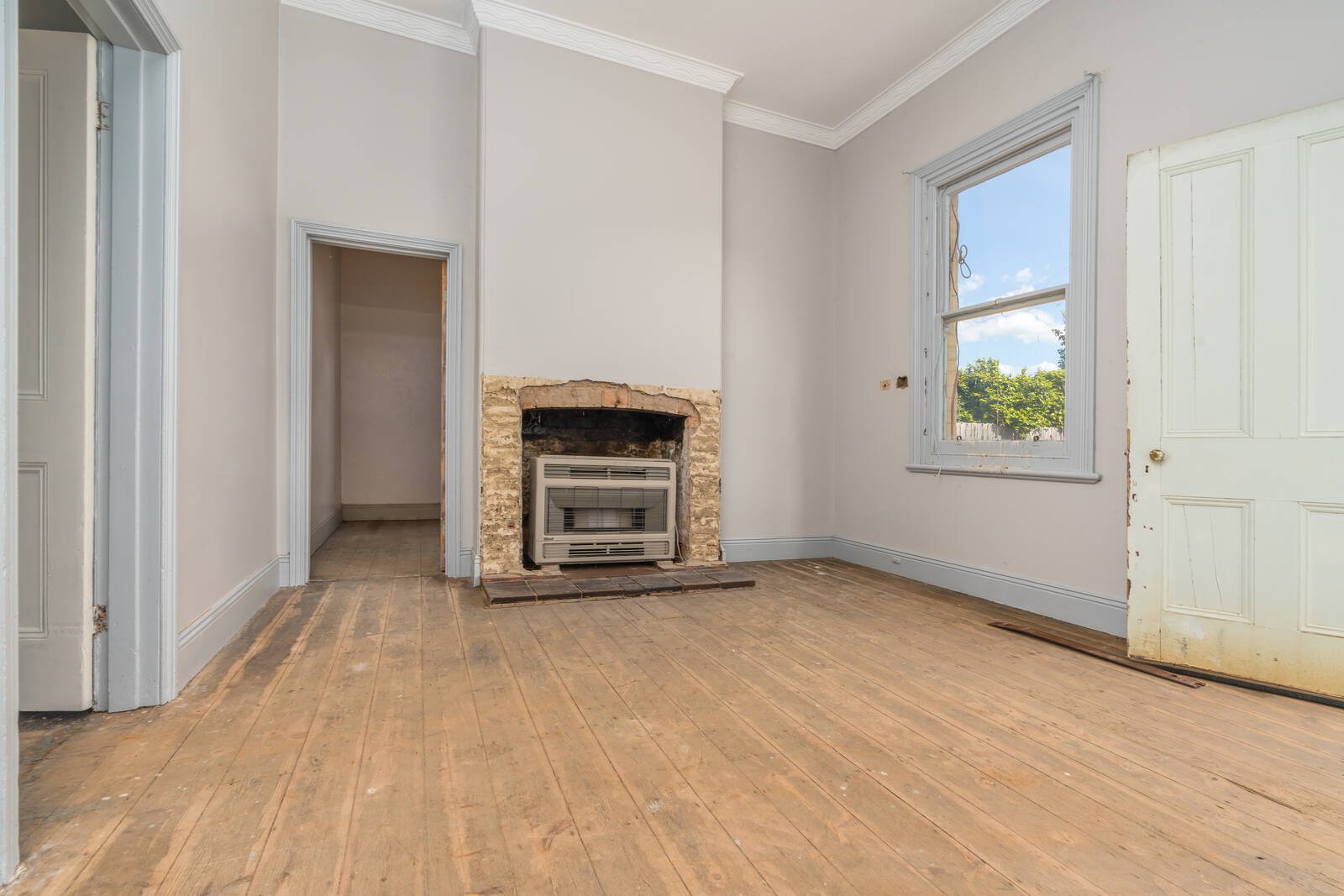 Property Gallery Thumbnail 6