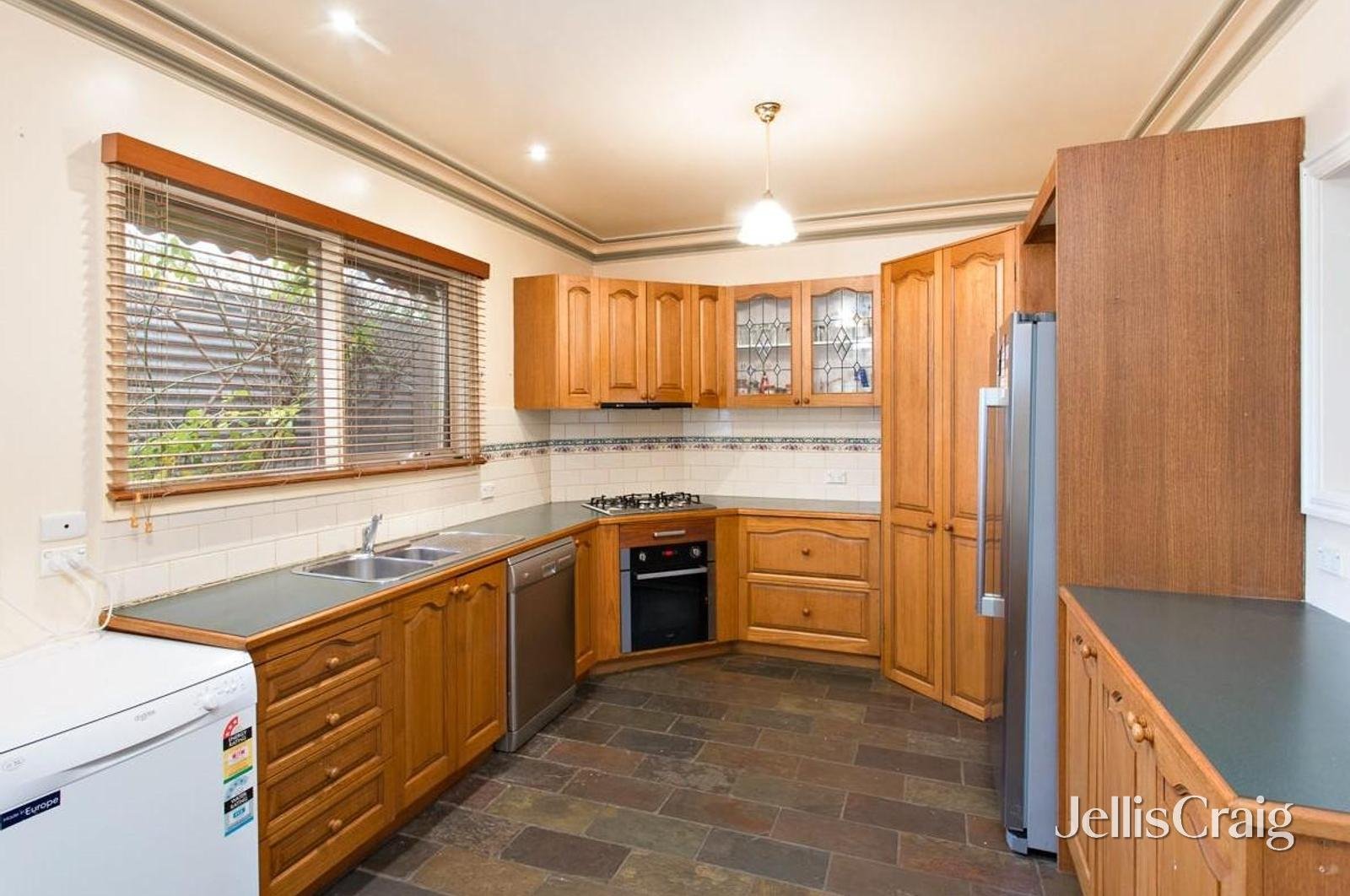39 Eastwood Street, Bakery&nbsp;Hill image 2