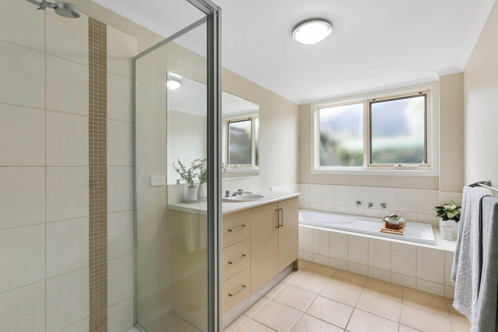 Property Gallery Thumbnail 4