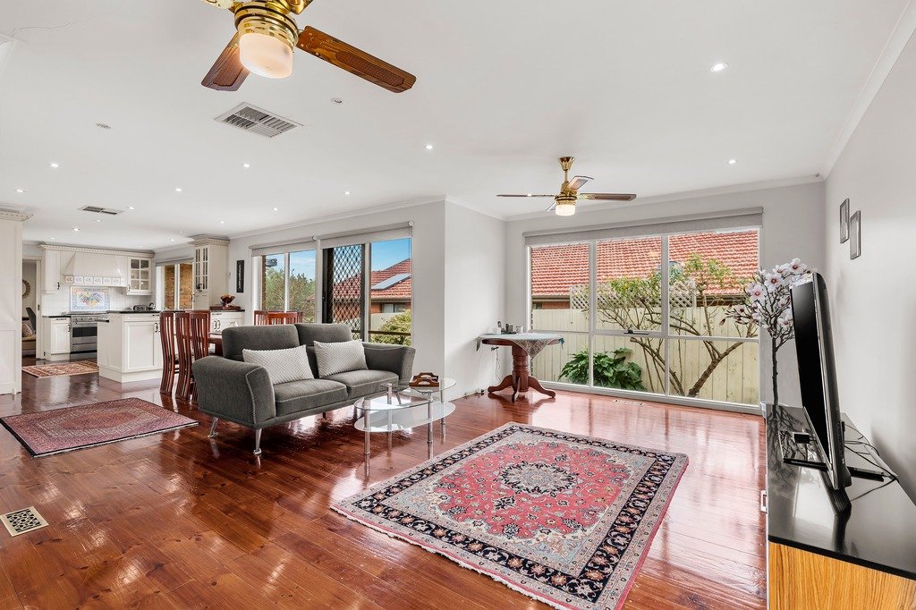 39 Elonera Avenue, Greensborough image 4