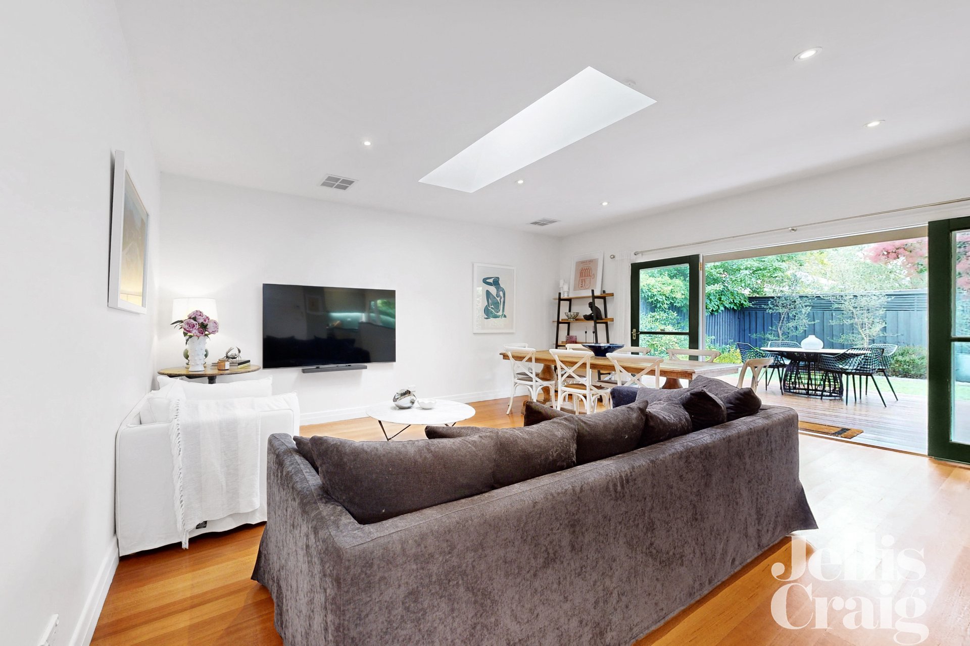 39 Empress Road, Surrey Hills image 3