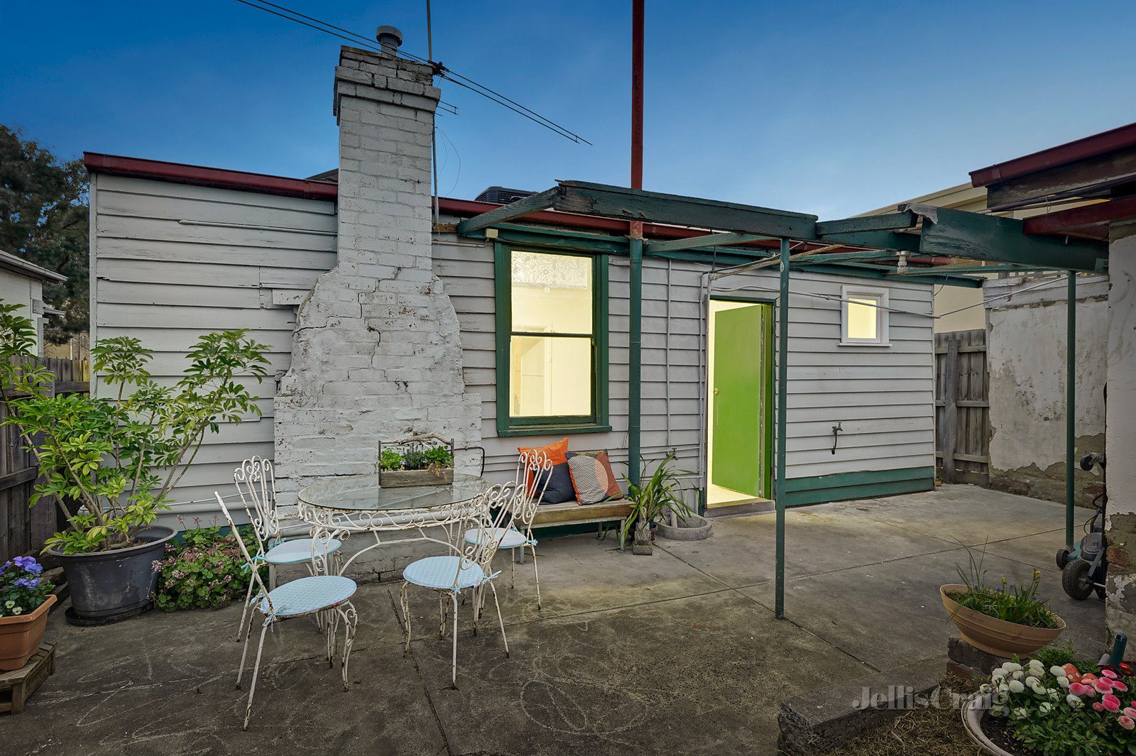 39 Eveline Street, Brunswick image 5