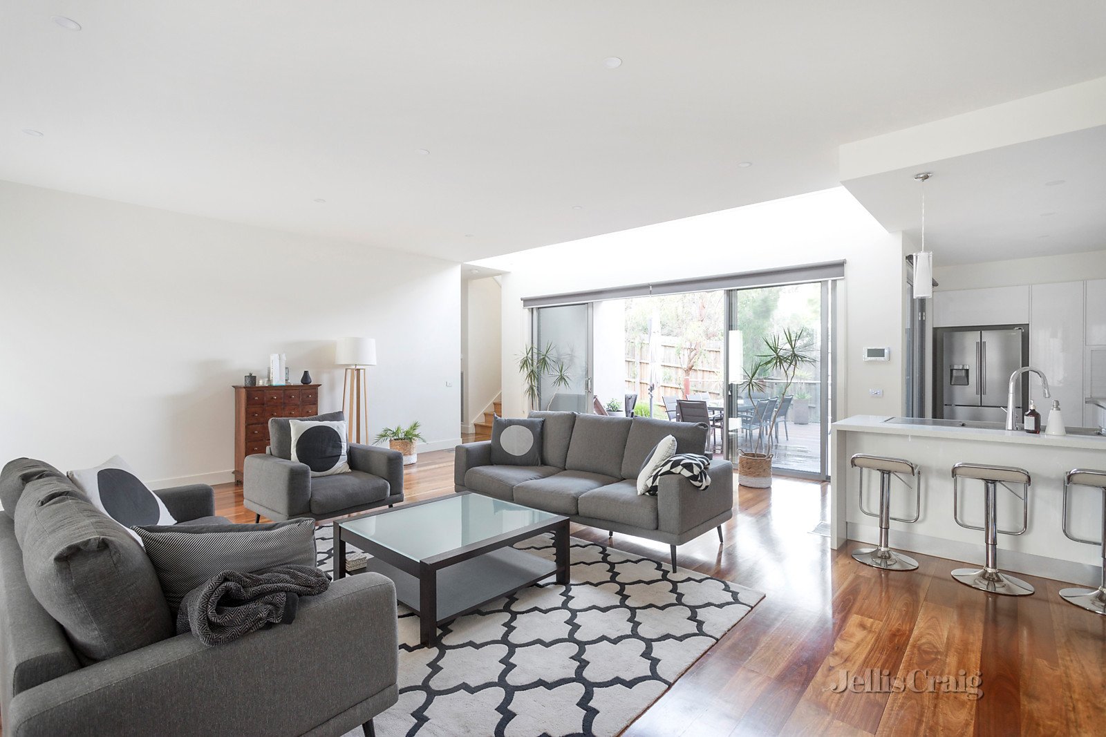 39 Fintonia Street, Balwyn North image 4
