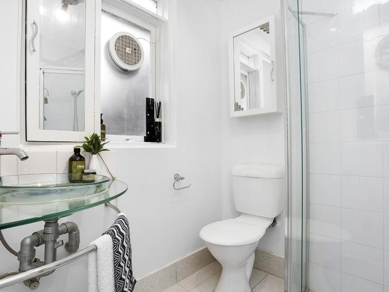 3/9 Foam Street, Elwood image 6
