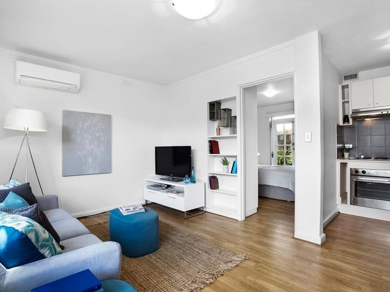 3/9 Foam Street, Elwood image 7