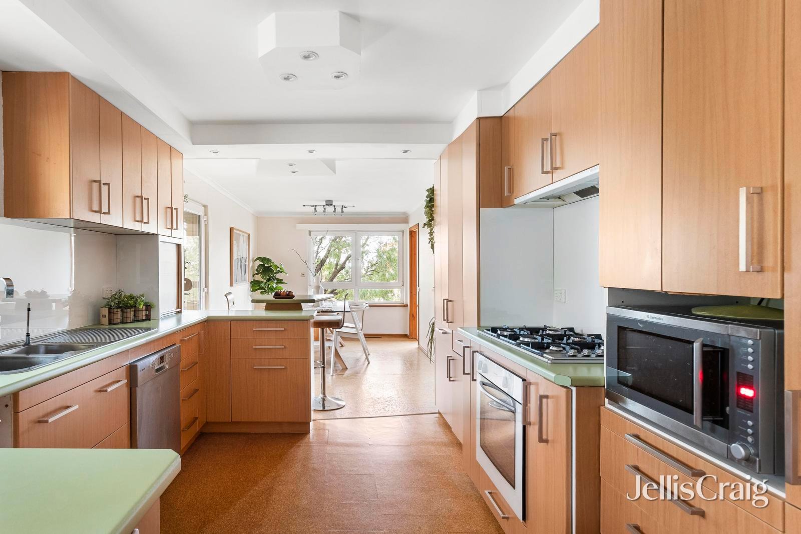 39 Frensham Road, Watsonia image 7