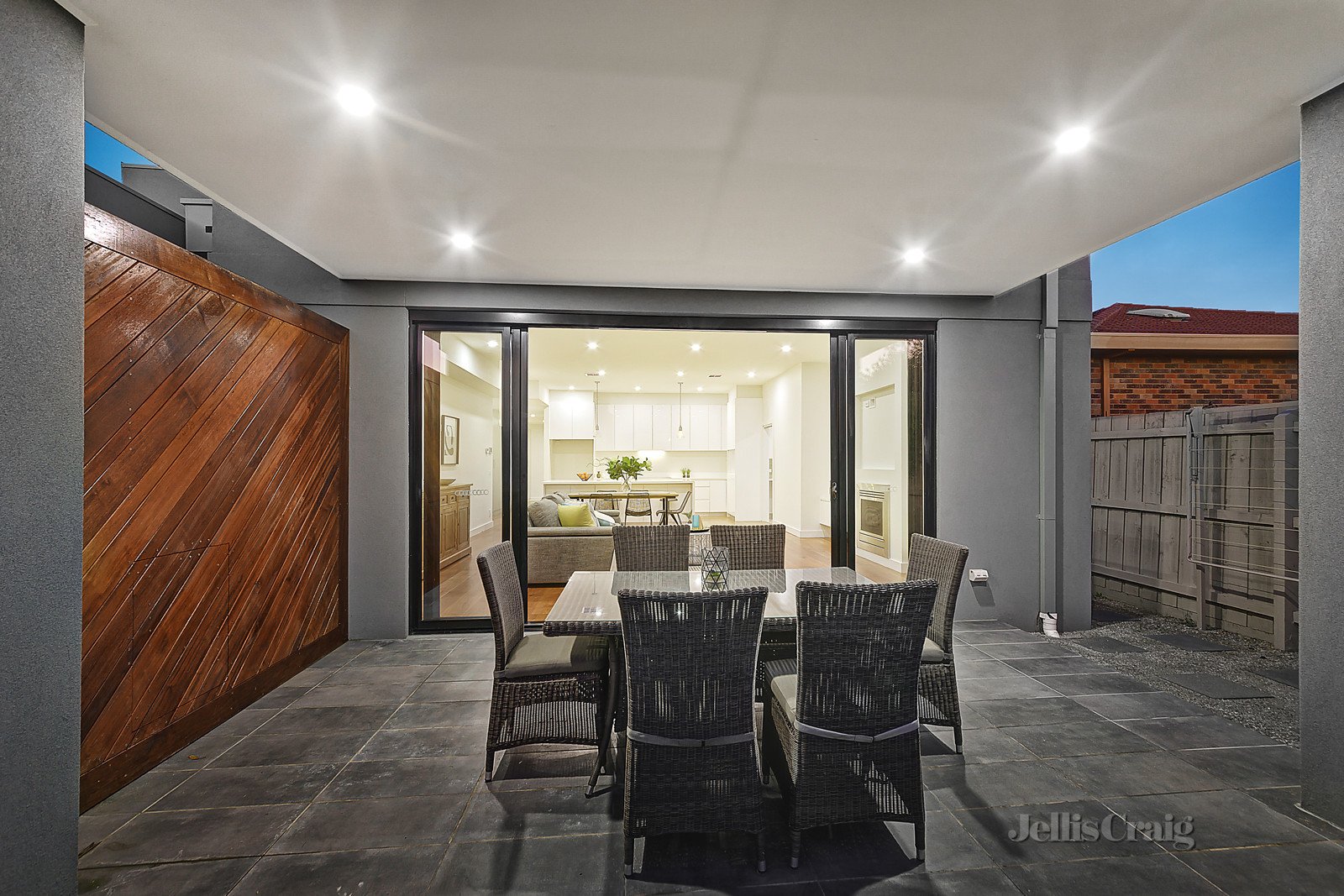 39 Grant Olson Avenue, Bulleen image 8