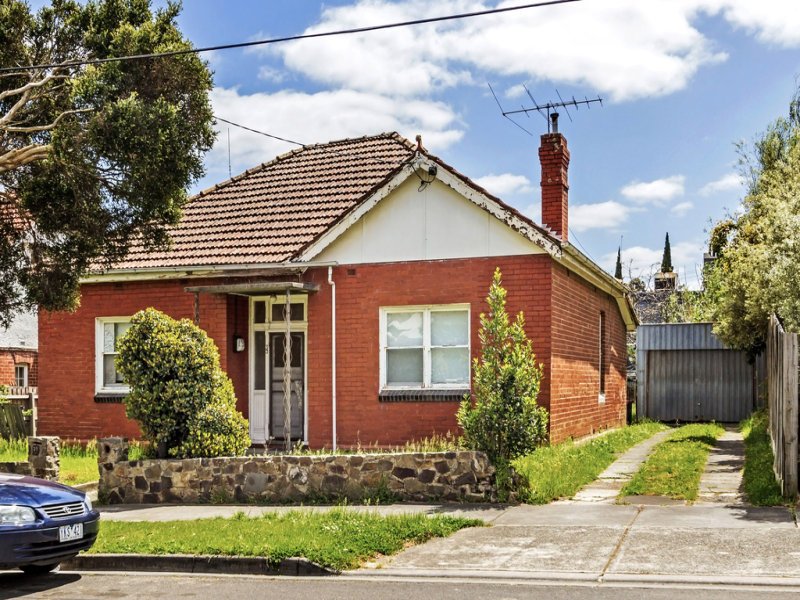 39 Harrow Street, Box Hill image 2
