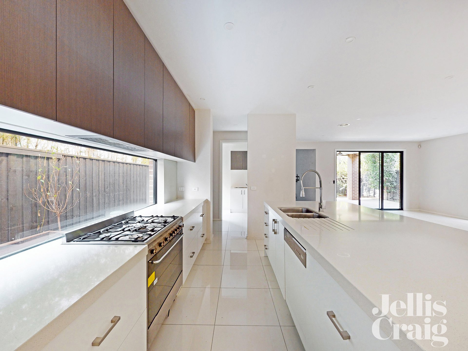 39 Haven Crescent, Ascot Vale image 2