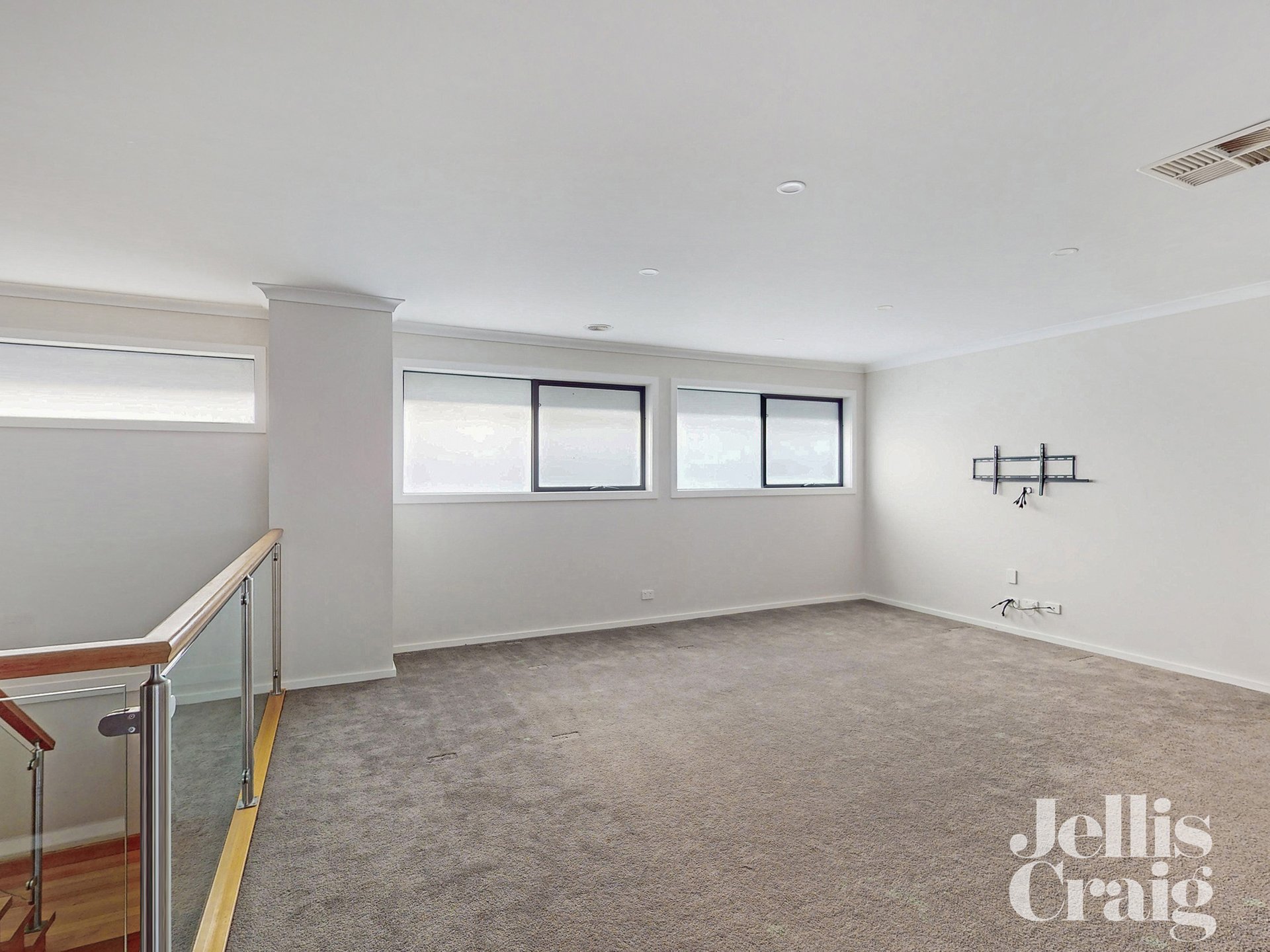39 Haven Crescent, Ascot Vale image 8