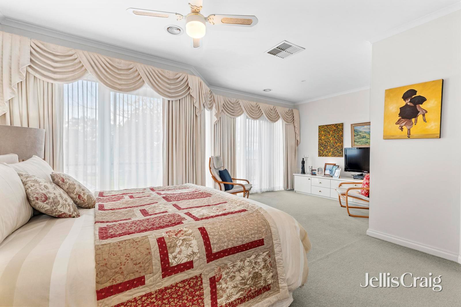 39 Herriotts Boulevard, Glen&nbsp;Waverley image 11
