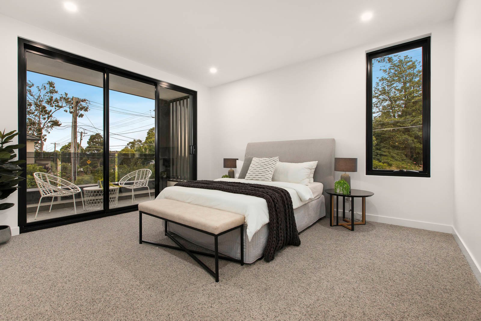 Property Gallery Thumbnail 6