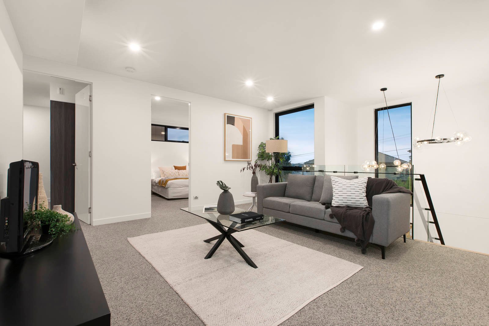 Property Gallery Thumbnail 8
